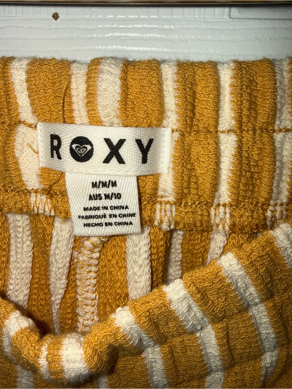 Roxy Mustard and White Striped Wide-Leg Crop Pants - Picture 4 of 9